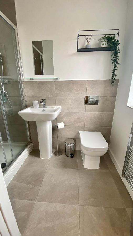 Modern 2 Bed Apartment/Free Parking/Near City/Self-Check In Handsworth Exterior photo